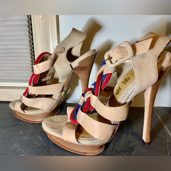 LAMB Heels - Picture 2 of 5